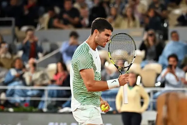 DFM碾压TL,Chovy线上压制力十足鏖战多局八强赛,强势挺进下一轮 DFM碾压TL,Chovy线上压制力十足鏖战多局八强赛,强势挺进下一轮