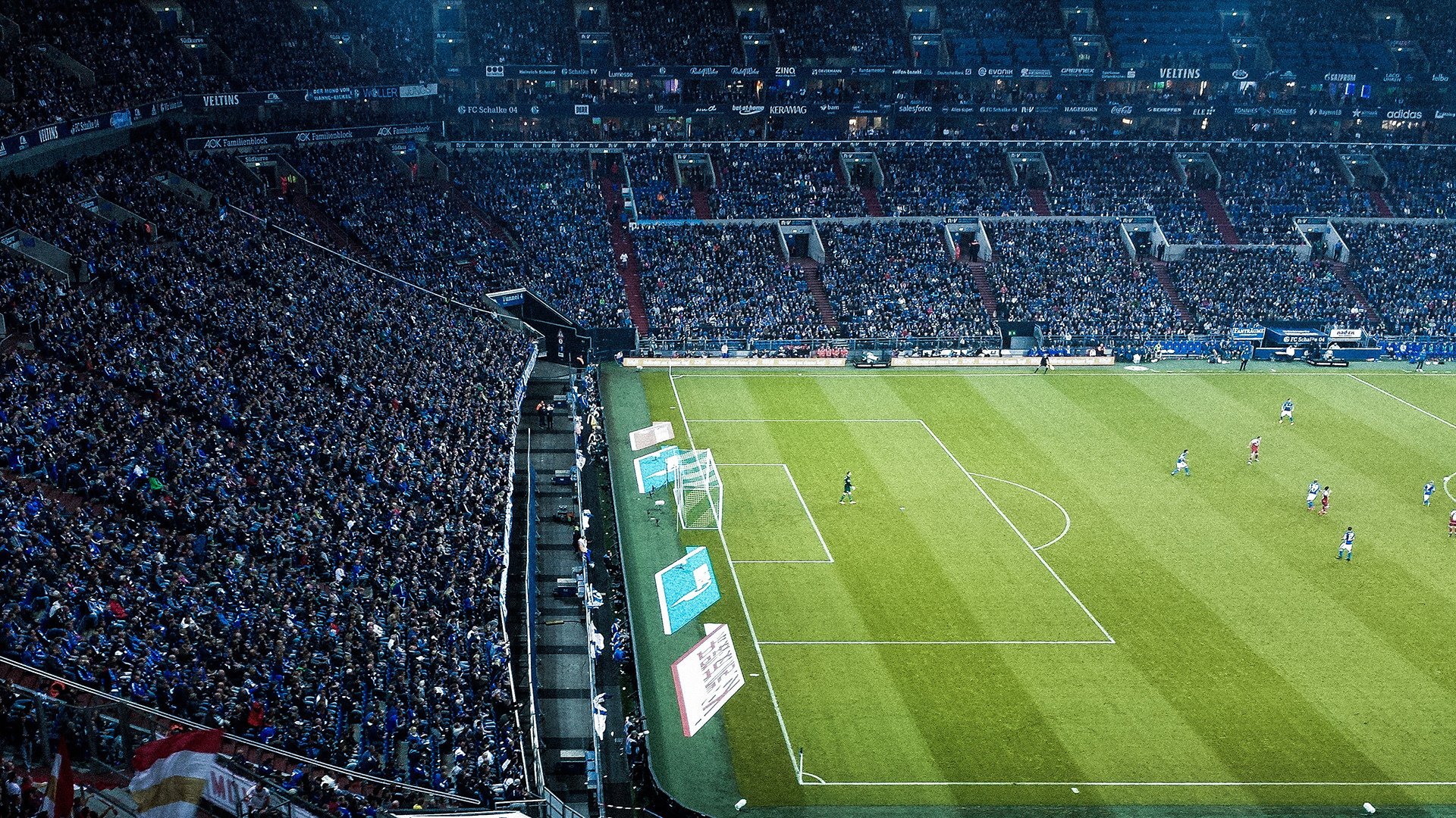 开云官网-宿命博弈，雄鹿铁索横江，布克利刃出鞘，两代分卫的无声硝烟